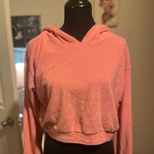 Pink cropped sweater with hood